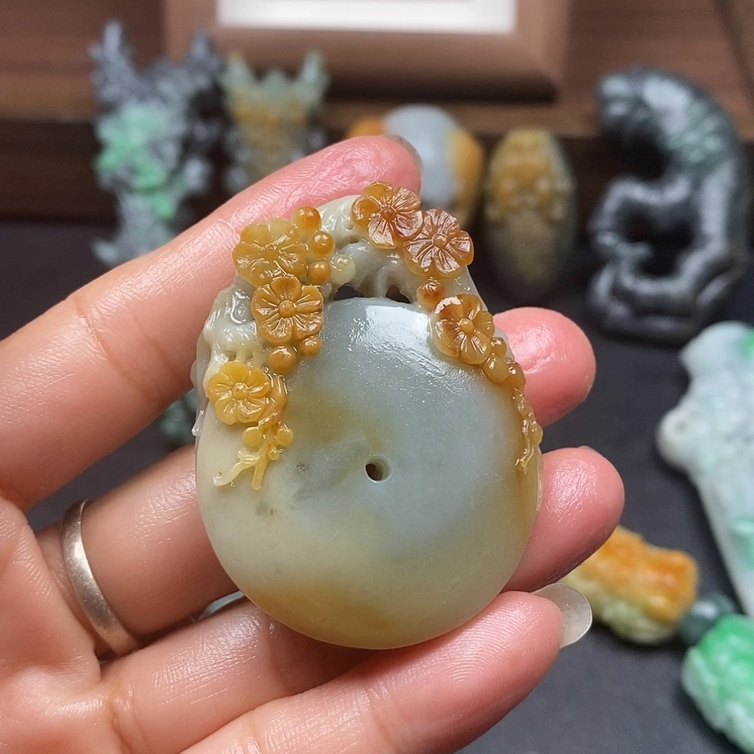 *****未镶嵌定制翡翠毛货抛光