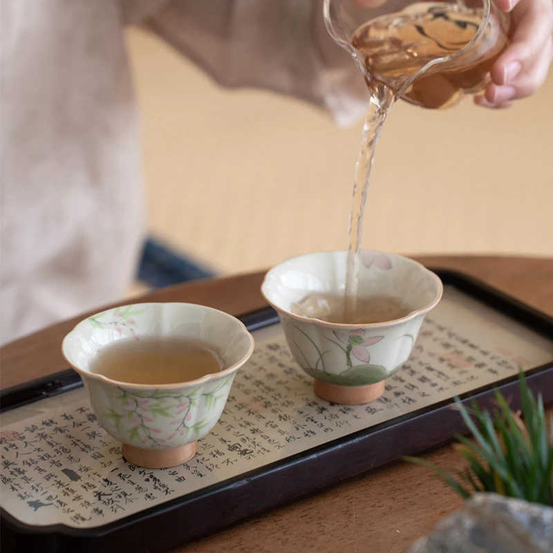 手绘功夫品茗杯釉下彩陶瓷小茶杯茶具主人杯喝茶茶杯荷花家用