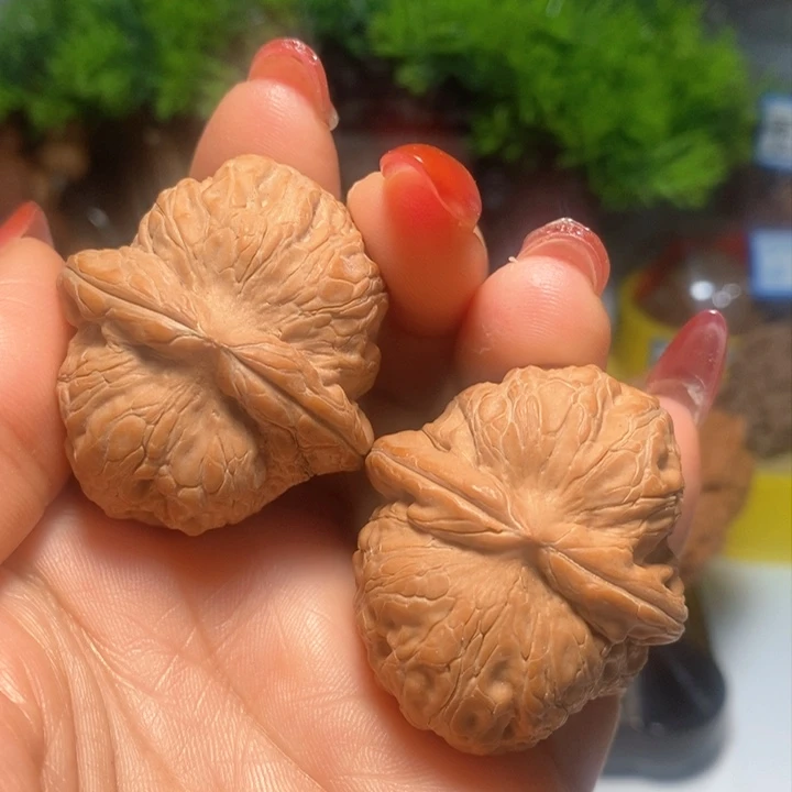 文玩核桃把件元宝