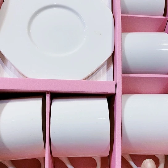 紫砂聚鑫中古茶具瓷器如图所示