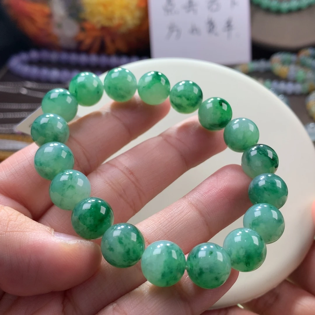 翡翠手链未镶嵌卡11绿底飘花手串