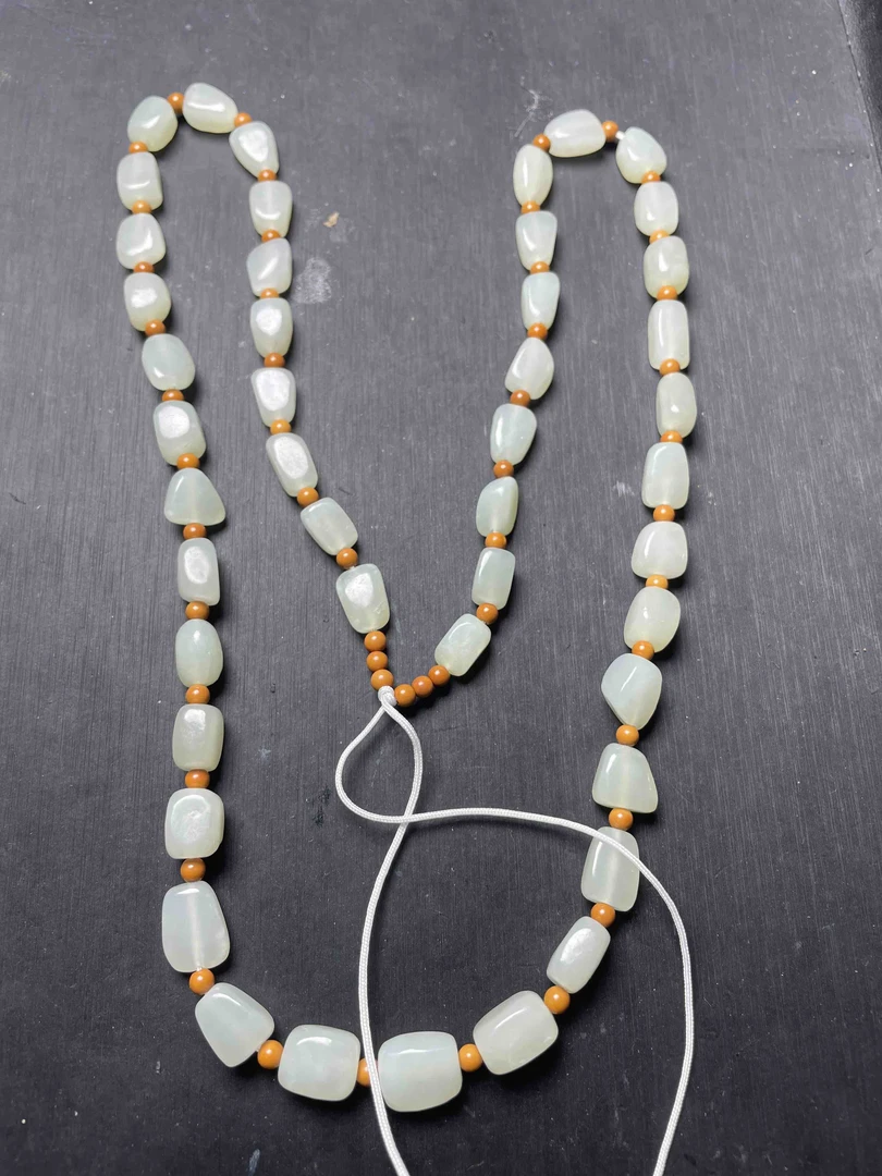 和田玉随型原石链子