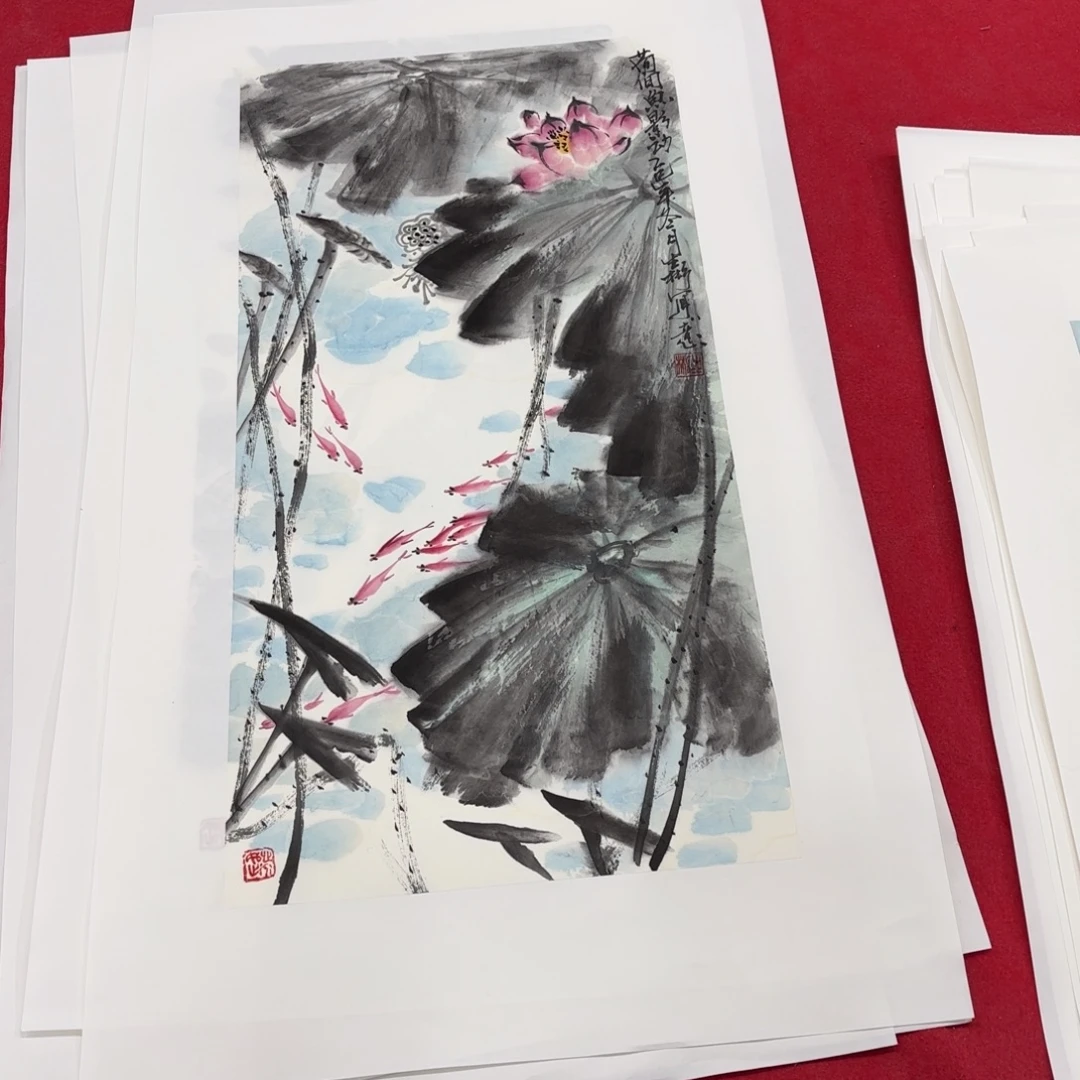 国画花鸟等图案为一体而