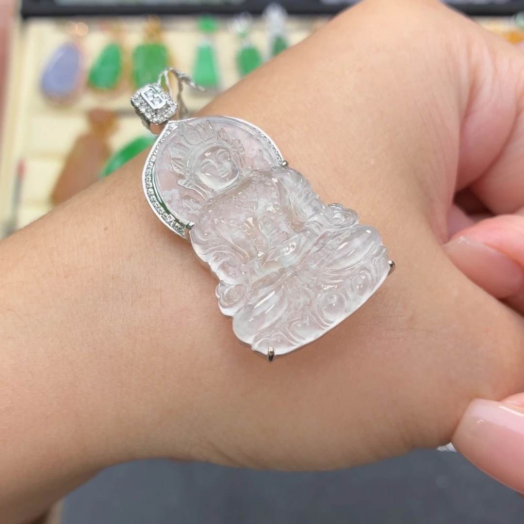 翡翠18K金镶嵌颈饰