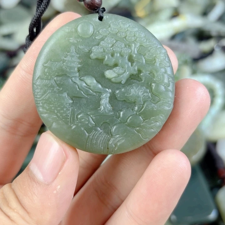 和田玉未镶嵌颈饰