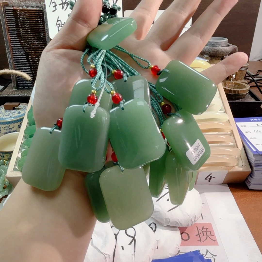 石英质玉手镯未镶嵌15