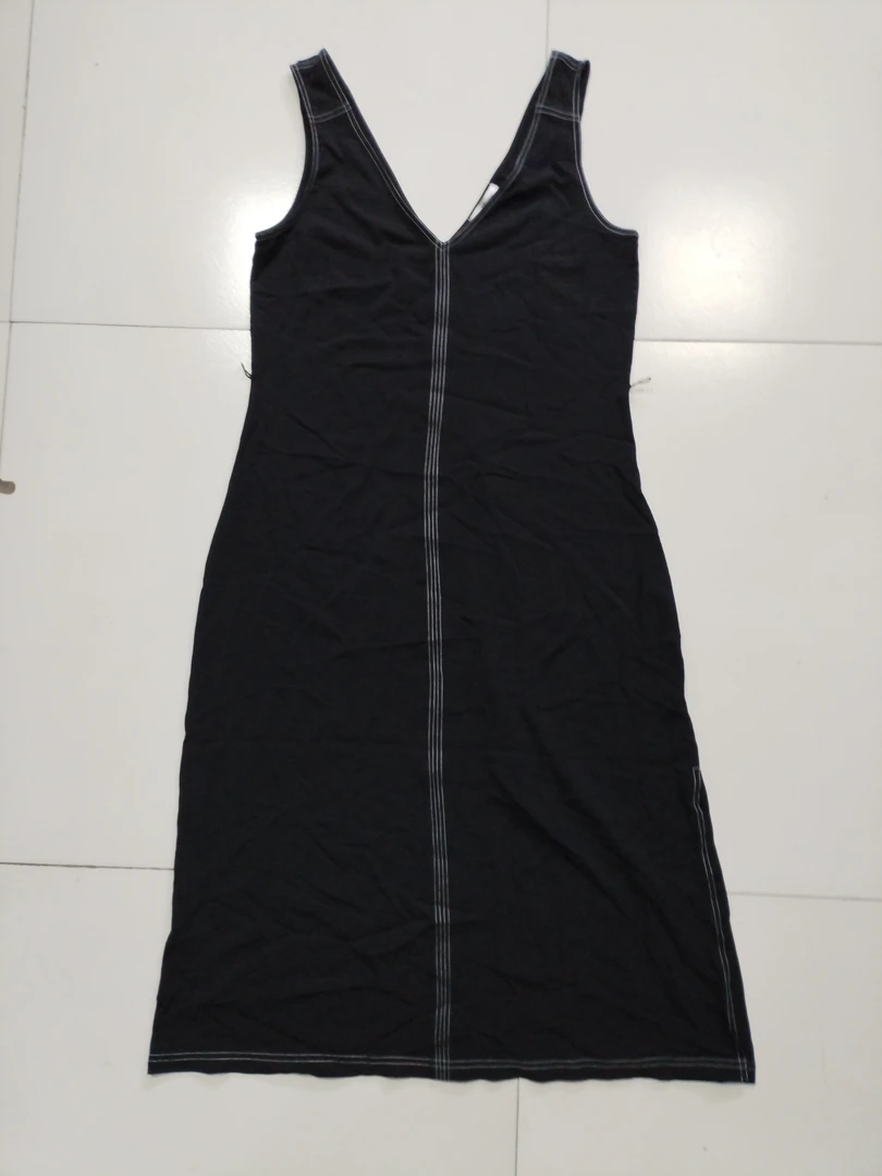 清风酷女郎广州休闲春夏季背心开叉连衣裙