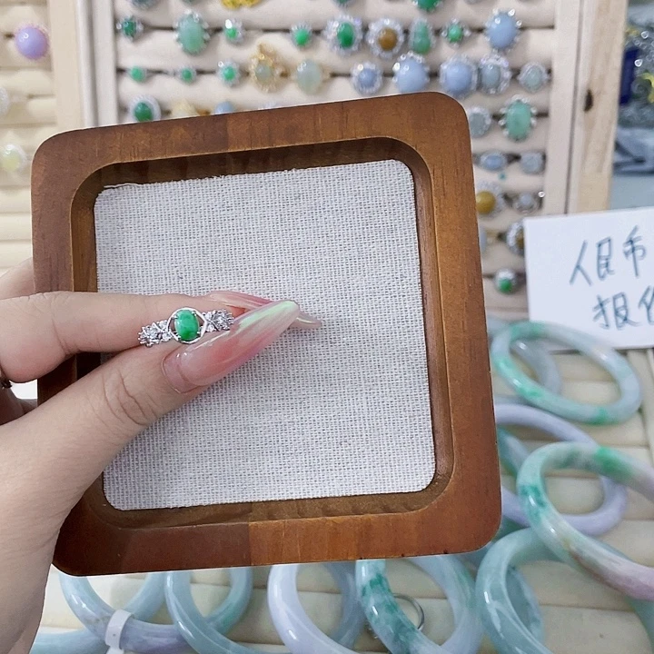 翡翠未镶嵌颈饰天然翡翠Ａ货