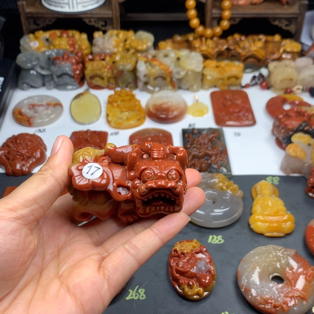 石英质玉（黄龙玉）挂件未镶嵌