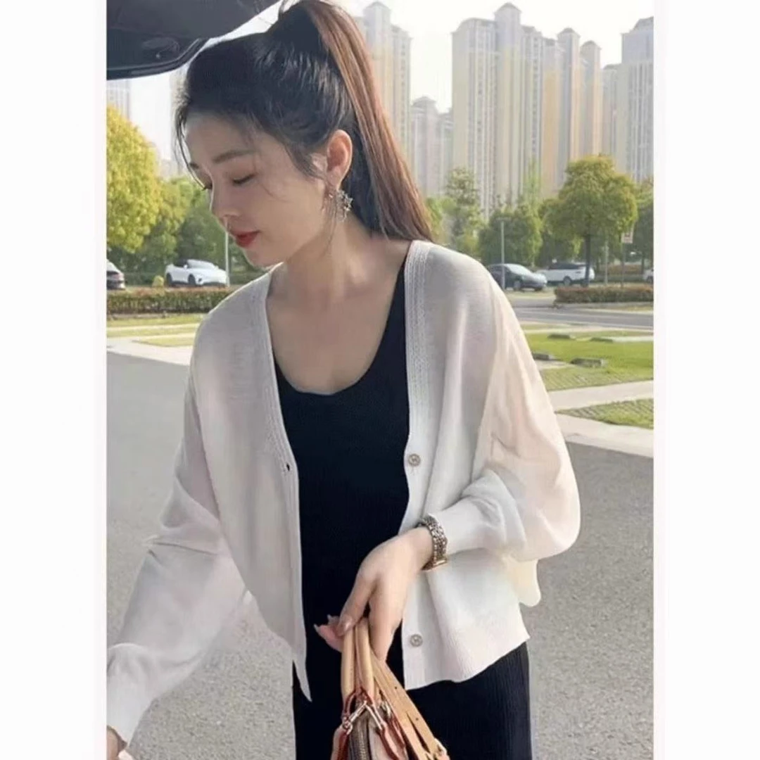 品牌折扣专柜V领开衫女春夏新款宽松大码洋气时尚针织衫披肩上衣