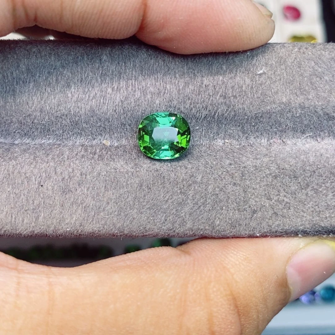 碧玺裸石未镶嵌碧玺2.23克拉