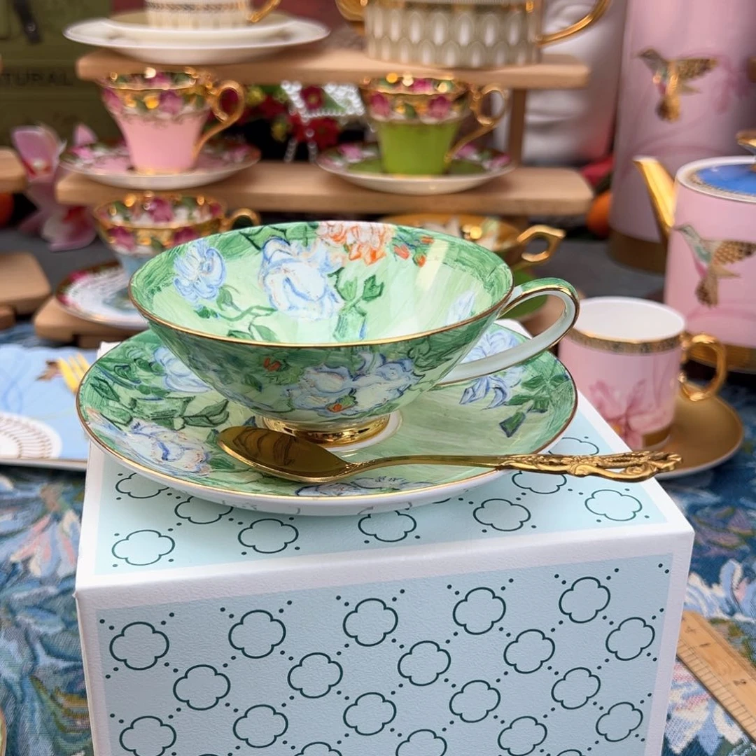 白玫瑰满花杯碟礼盒装