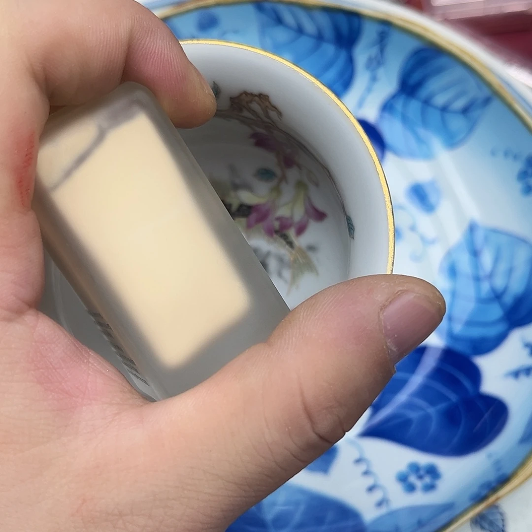 小***…瓷片哈哈哈哈哈哈哈哈哈