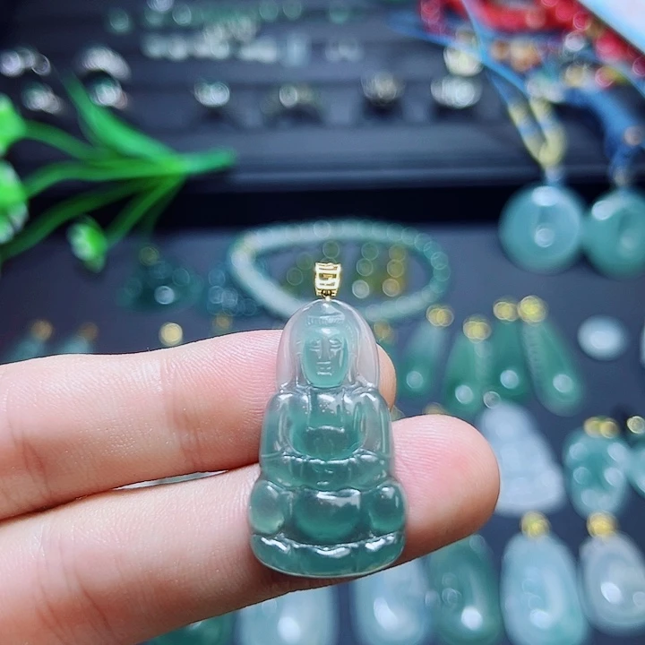 颈饰18K金镶嵌翡翠翡翠
