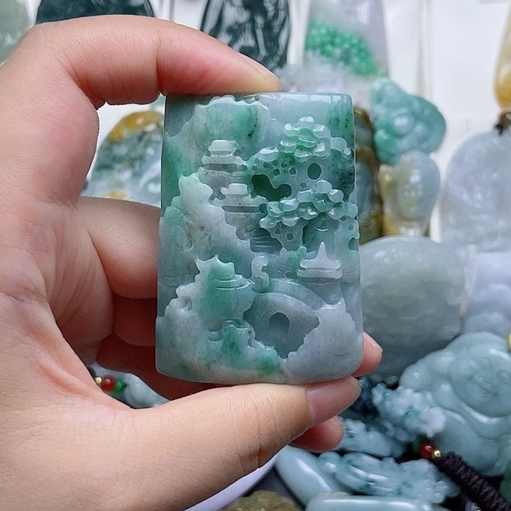 翡翠未镶嵌颈饰翡翠