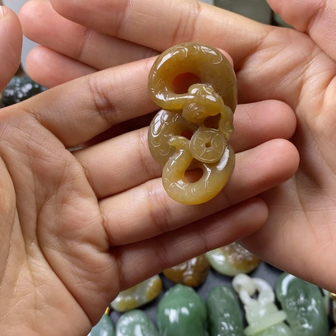 颈饰未镶嵌和田玉