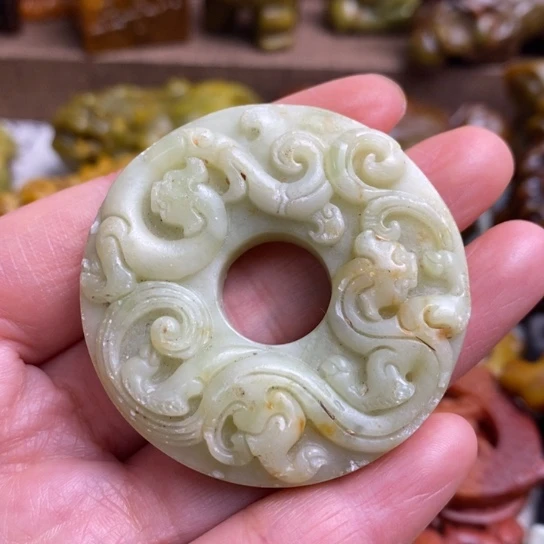 蛇纹石玉未镶嵌颈饰01