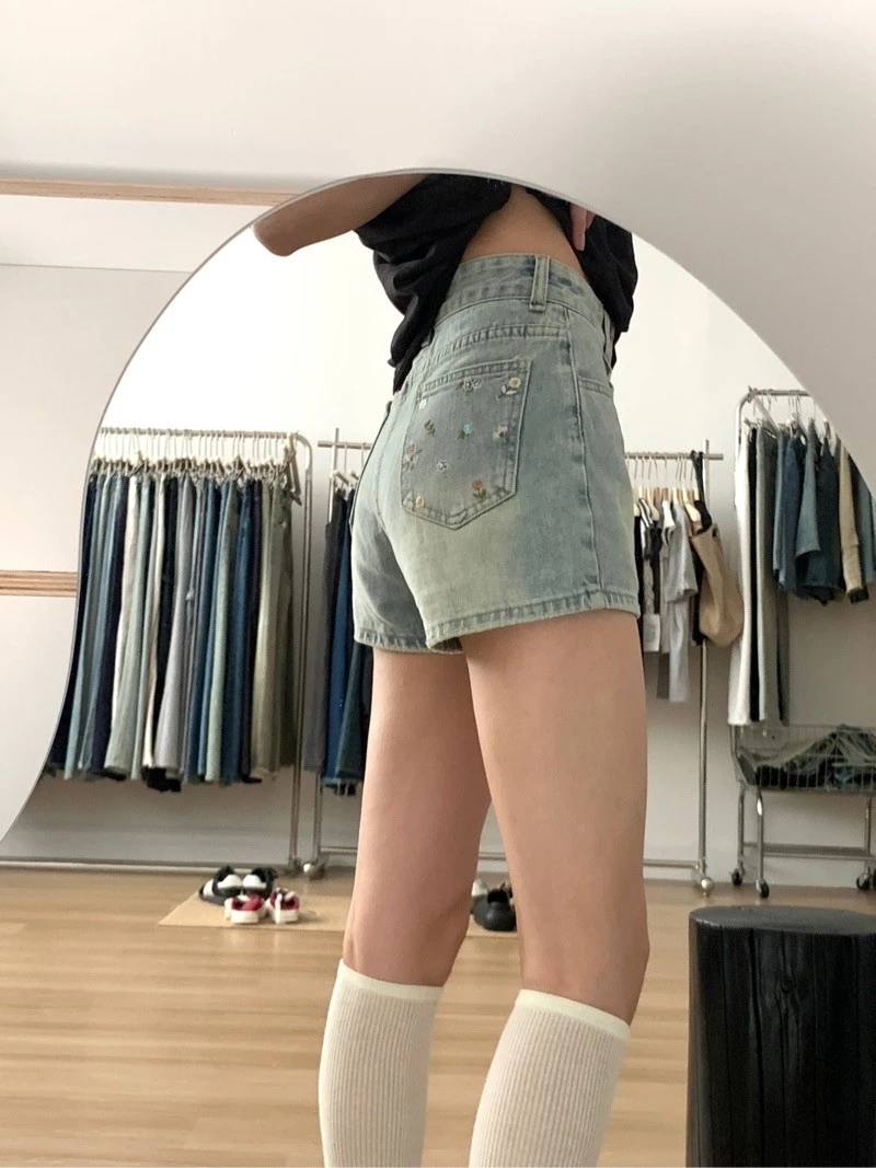 刺绣碎花口袋阔腿牛仔短裤女夏季新款爆款小众破洞时尚做旧休闲裤