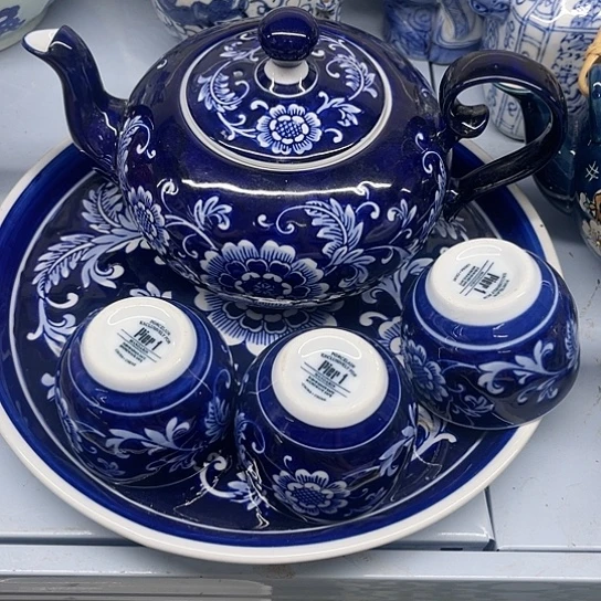 摆件弥****9陶瓷制品摆件….