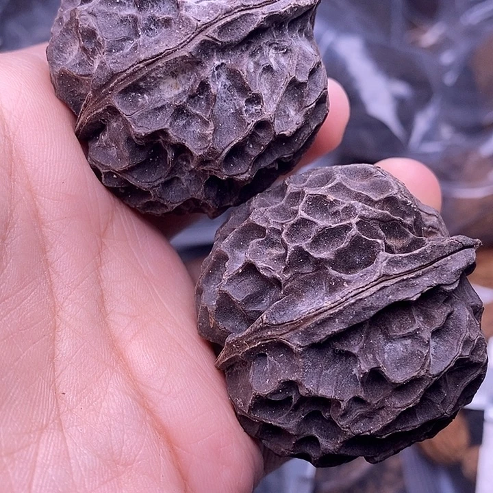 文玩核桃吊坠   75