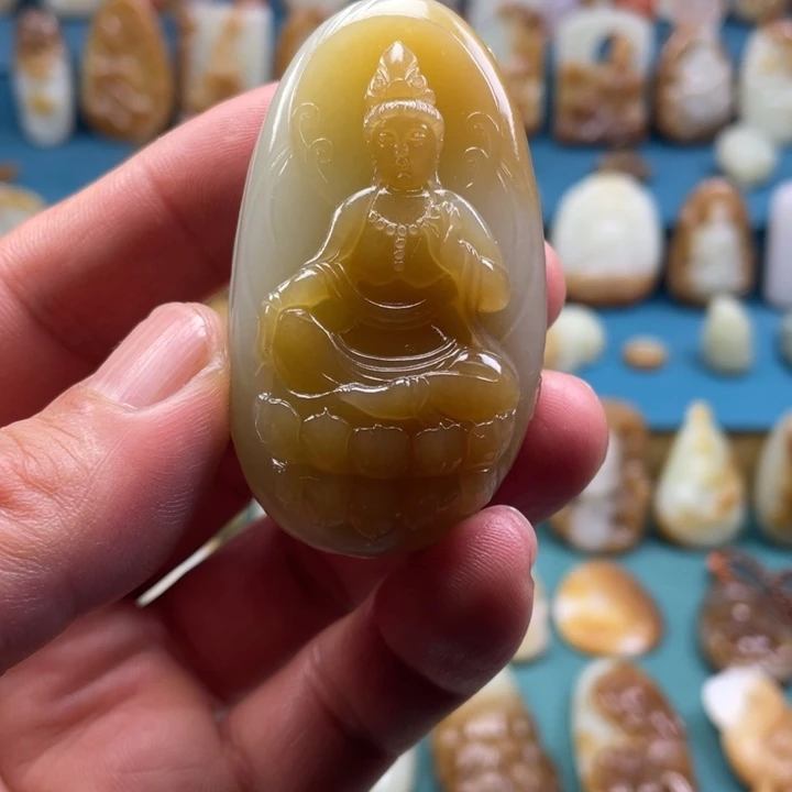 颈饰未镶嵌和田玉