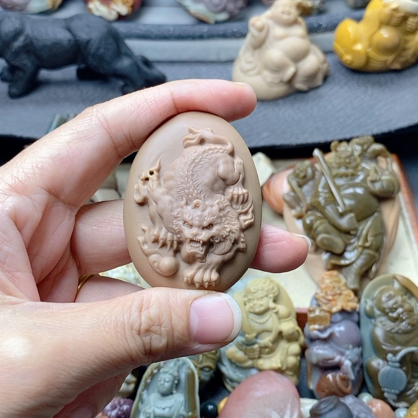 【闪购商品】定制石英质玉吊坠未镶嵌