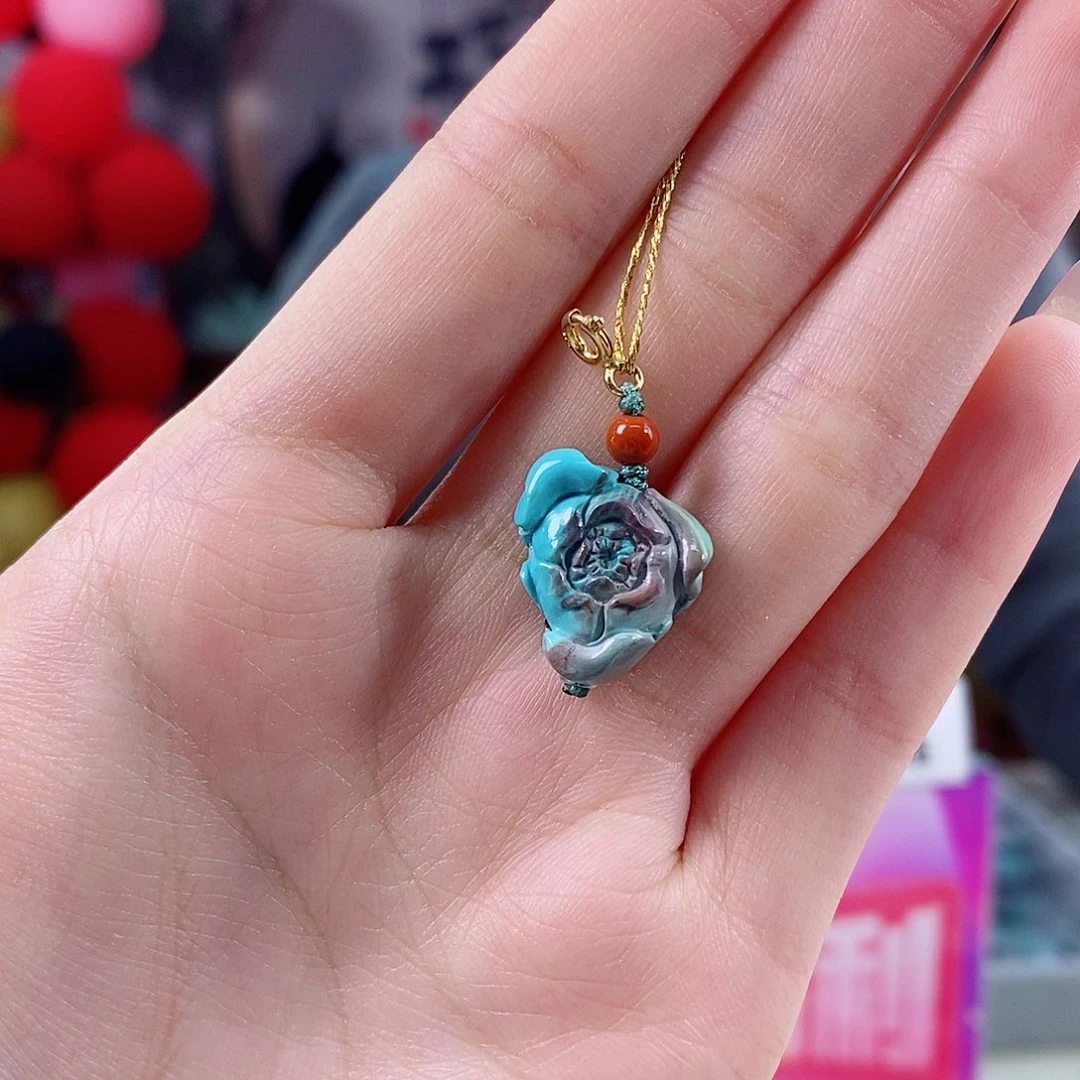 昨***辰绿松石未镶嵌珠宝奇石