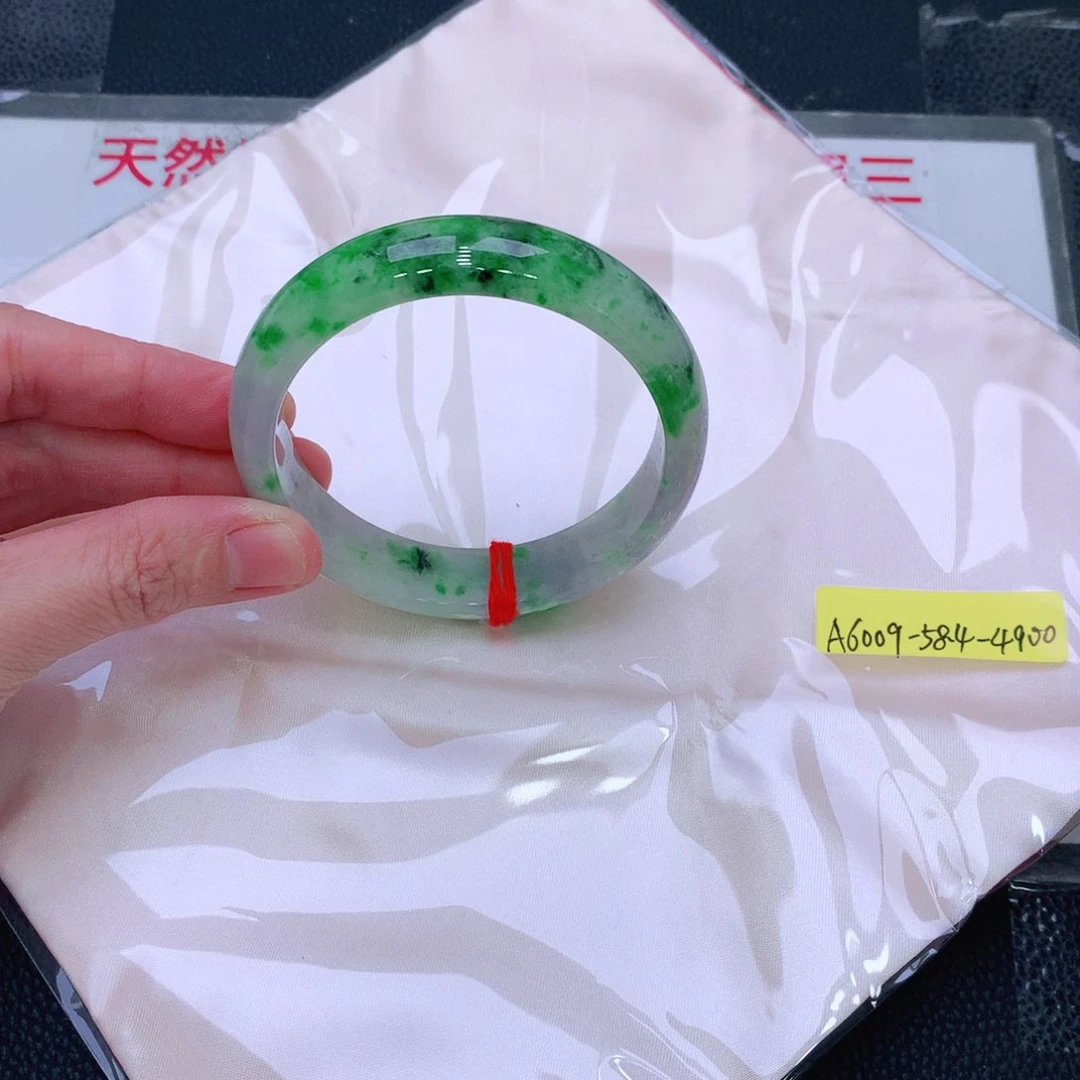 未镶嵌手镯翡翠缅甸翡翠手镯