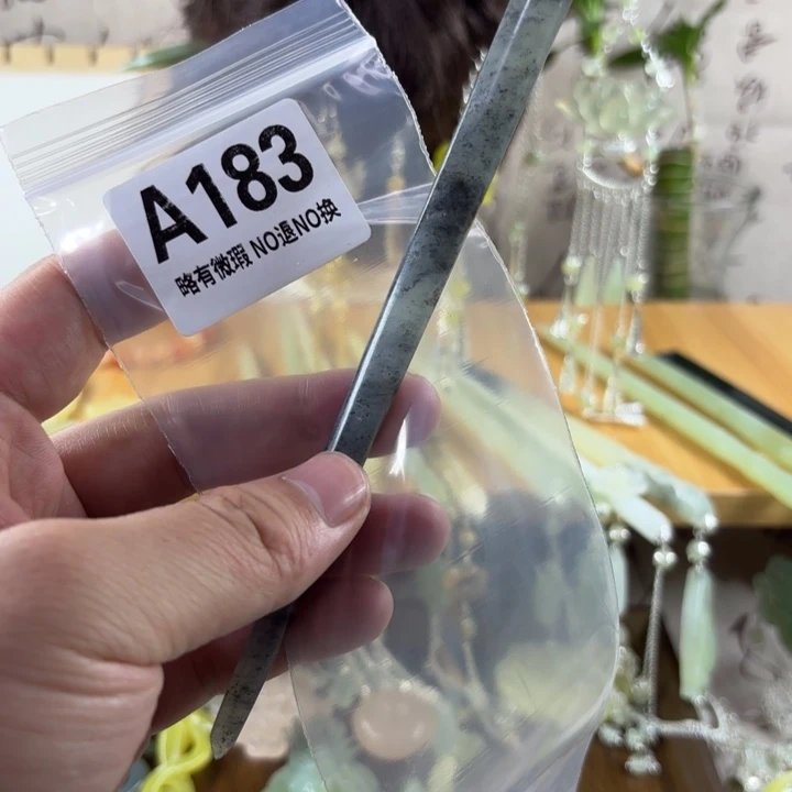 蛇纹石玉戒指合金小****?