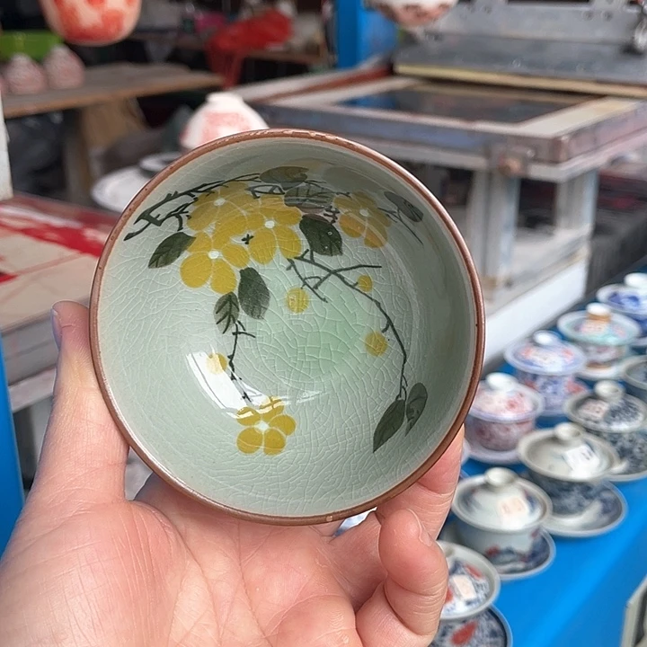 青花釉下彩杯子哈