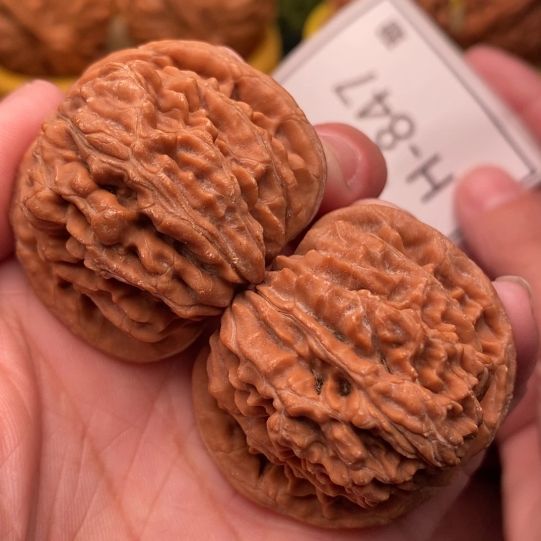 桃核把件汗高楼40…..