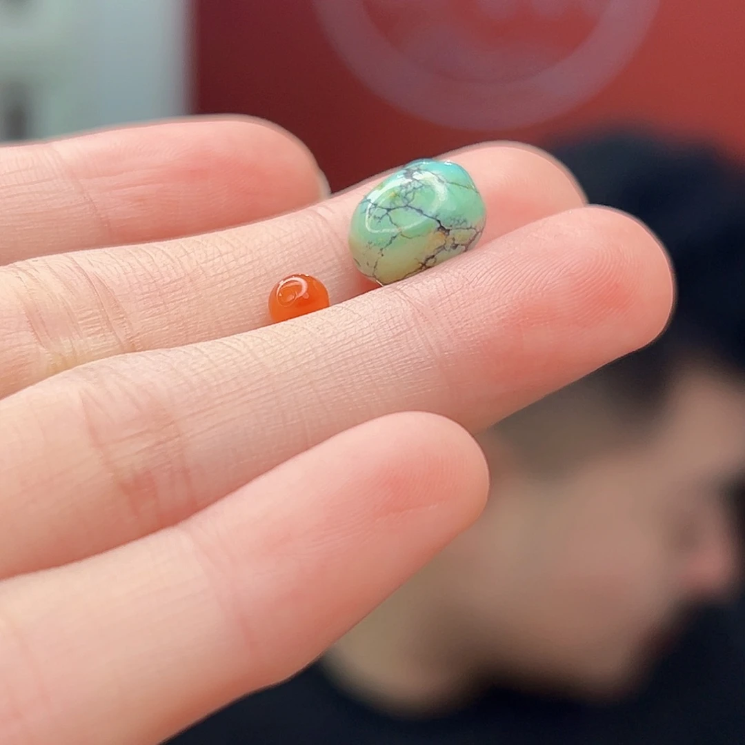 麦***麻南红玛瑙未镶嵌珠宝奇石