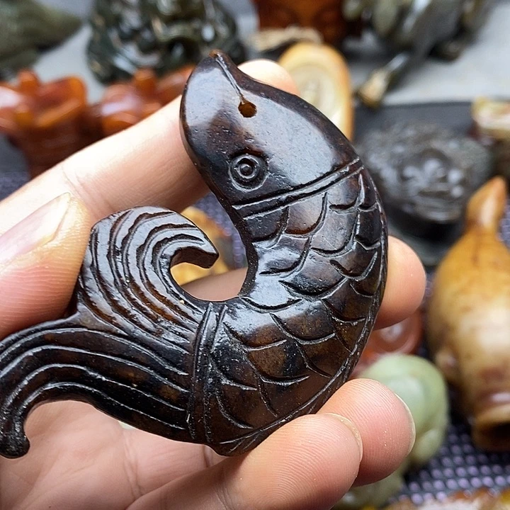 未镶嵌蛇纹石玉颈饰