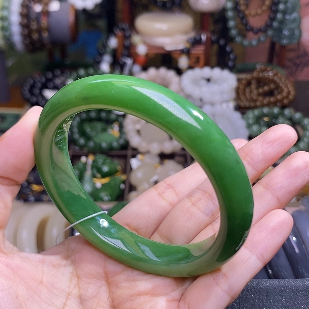 未镶嵌手镯和田玉58.8 碧玉脂膏级粉绿手镯收藏