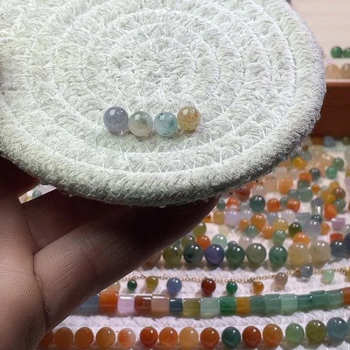 翡翠散珠未镶嵌定制翡翠卡7+，一组