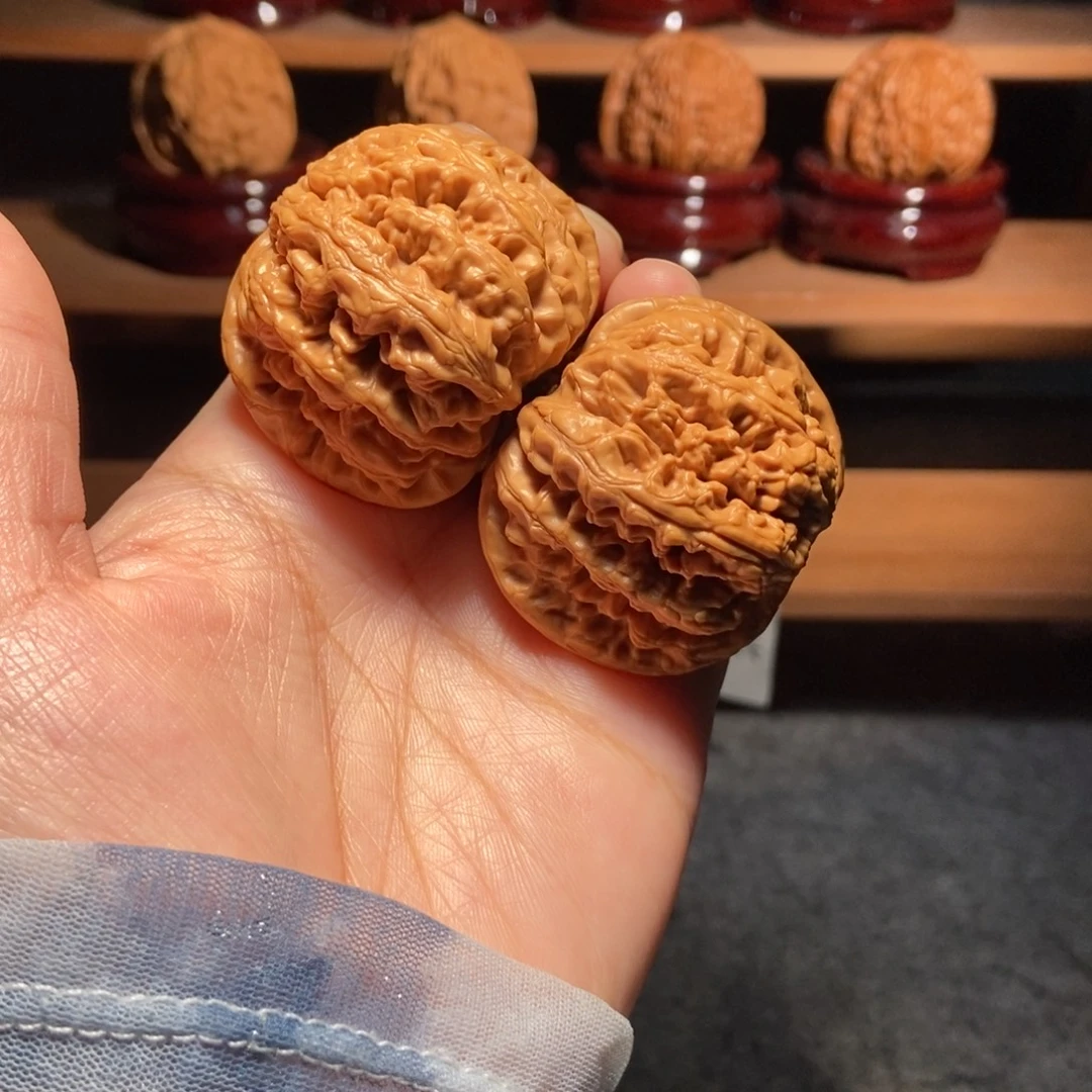 其他核桃球粗筋红皮打底42