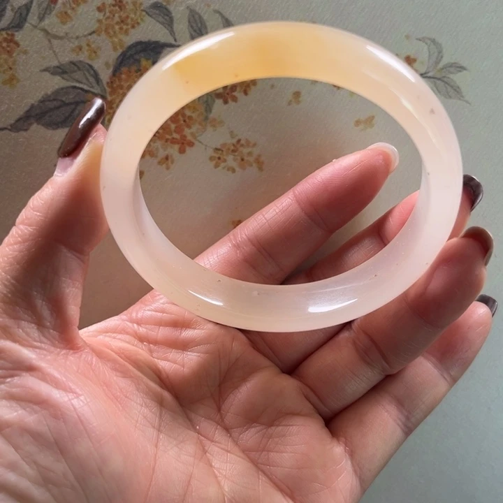 石英质玉未镶嵌手镯57福利不退不换