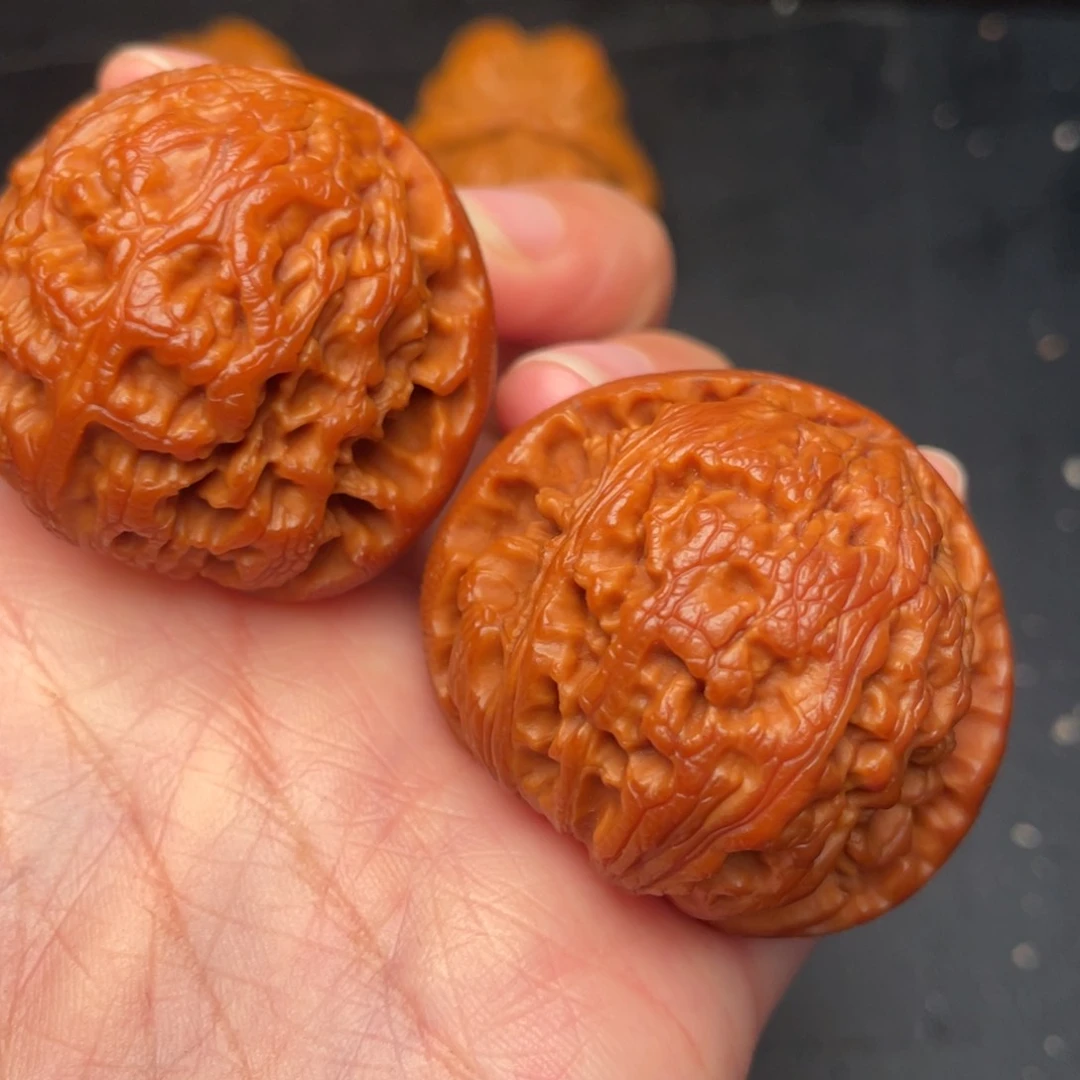 文玩核桃吊坠秦岭野生文玩核桃