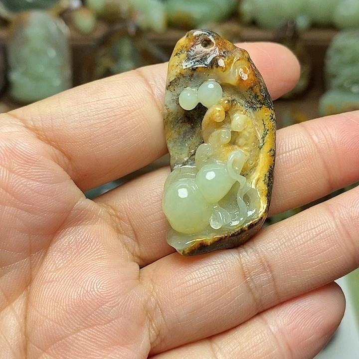 岫岩河磨玉（透闪石质玉）未镶嵌颈饰