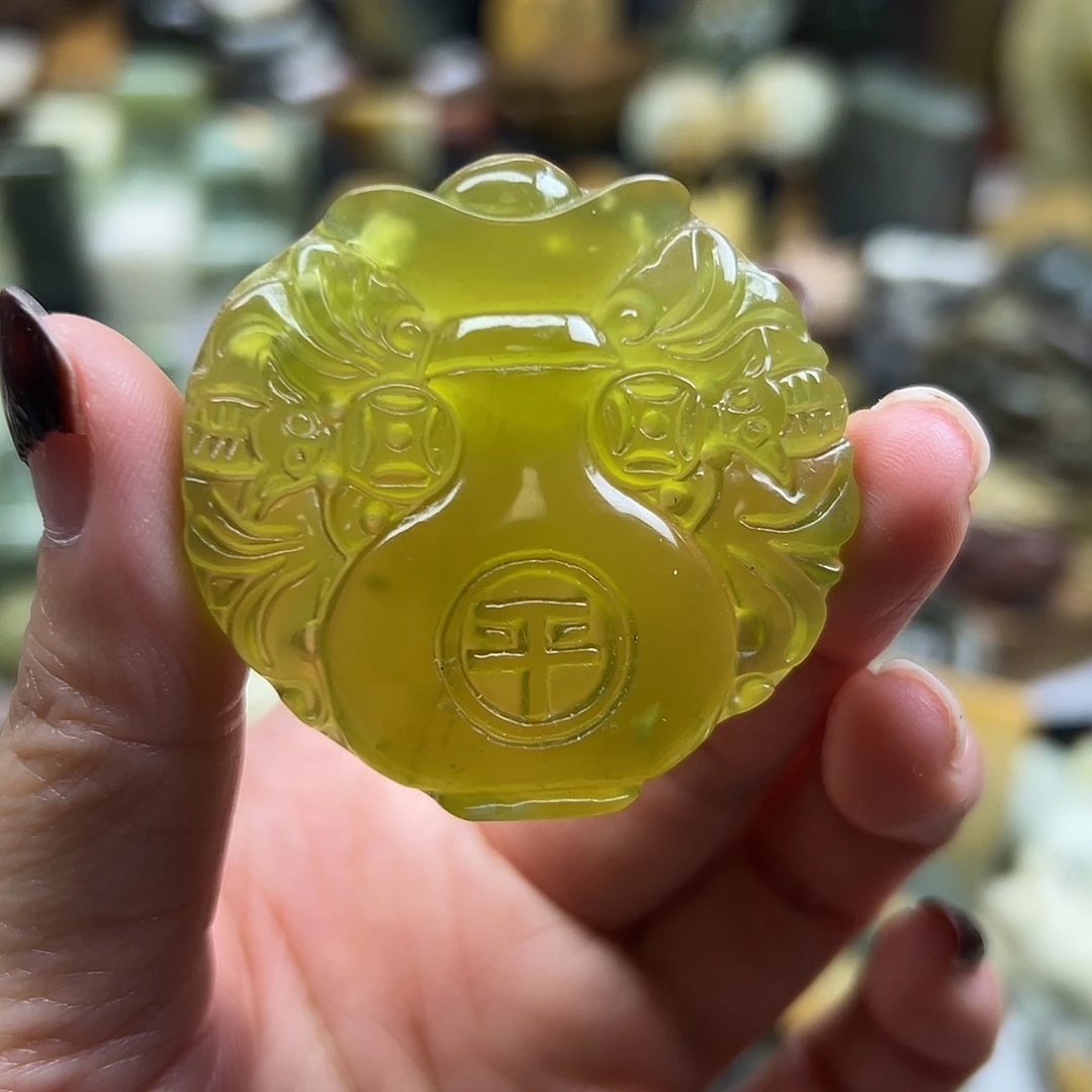 岫玉未镶嵌颈饰黄金玉平安瓶