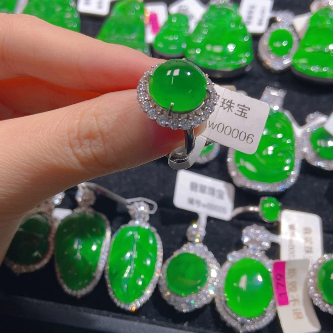 翡翠吊坠(不含链)银S925镶嵌艺****姐