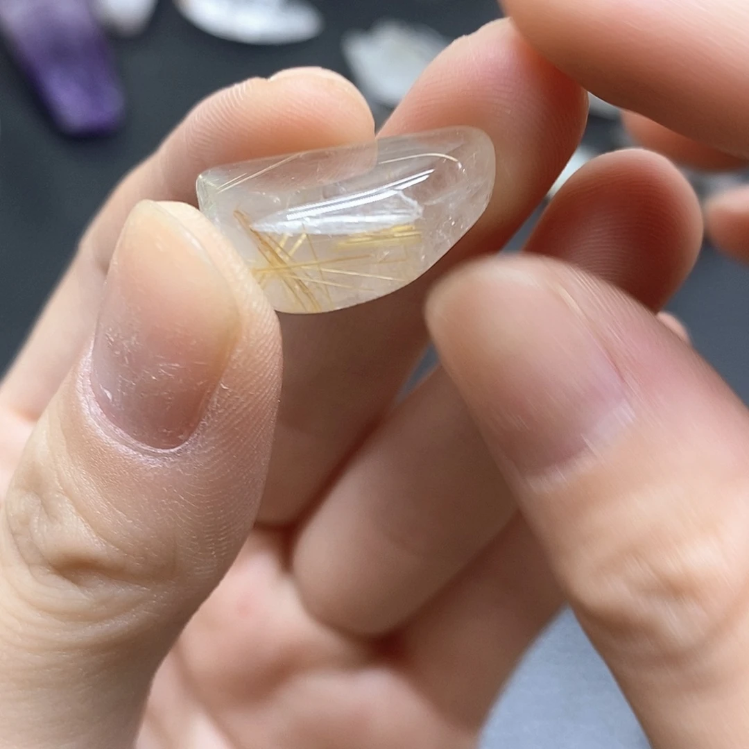 未镶嵌颈饰水晶210