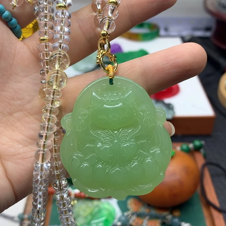 颈饰未镶嵌和田玉吊坠