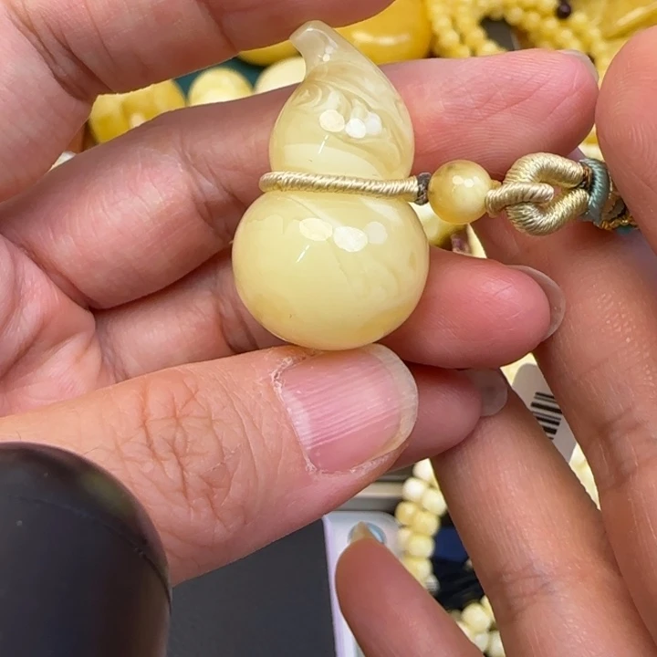 未镶嵌颈饰蜜蜡天然蜜蜡