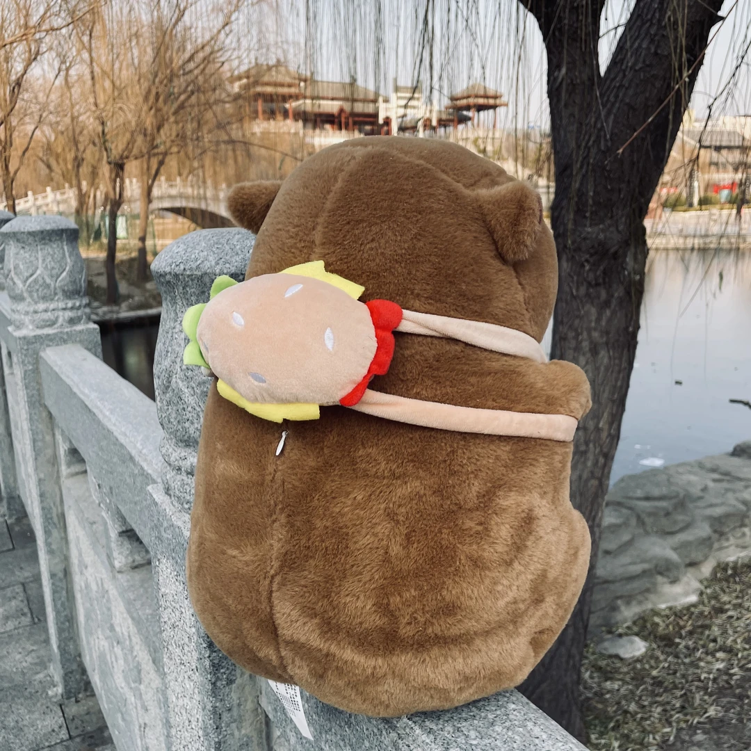 可爱汉堡卡皮巴拉毛绒玩具抱枕一个超软抱枕靠垫