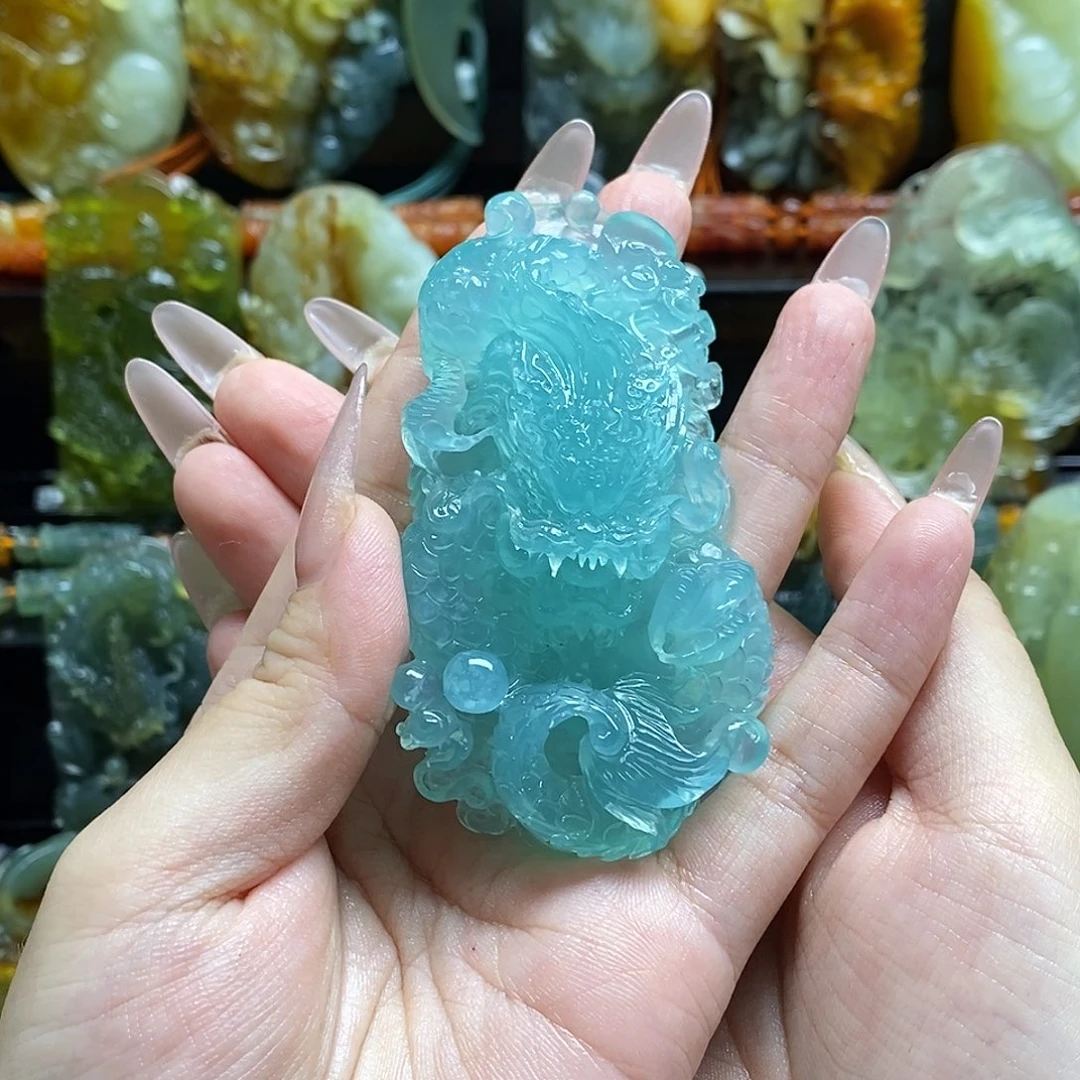 李***1蛇纹石玉未镶嵌颈饰