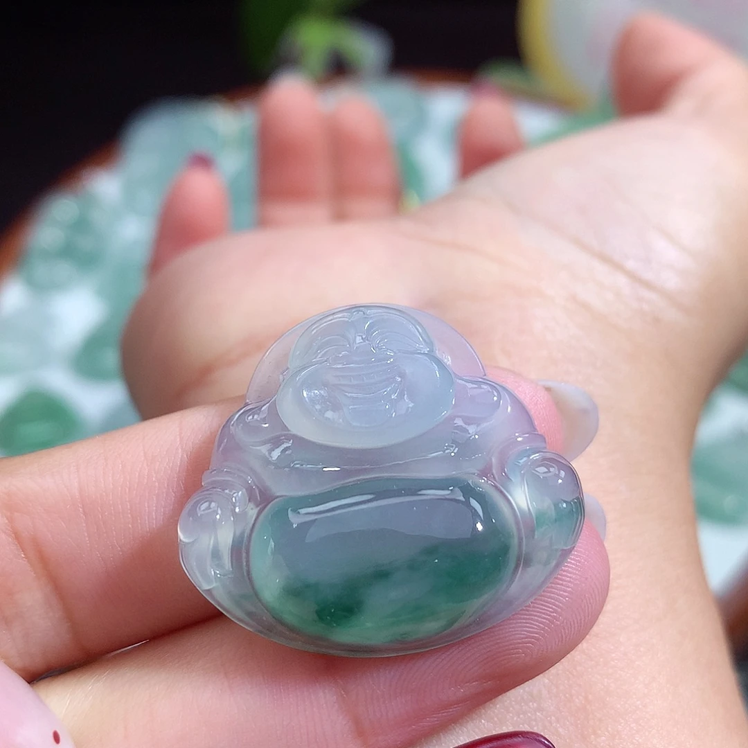 翡翠未镶嵌颈饰佛公