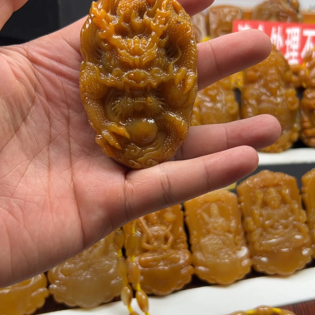 林***峰未镶嵌石英质玉（黄龙玉）黄龙玉