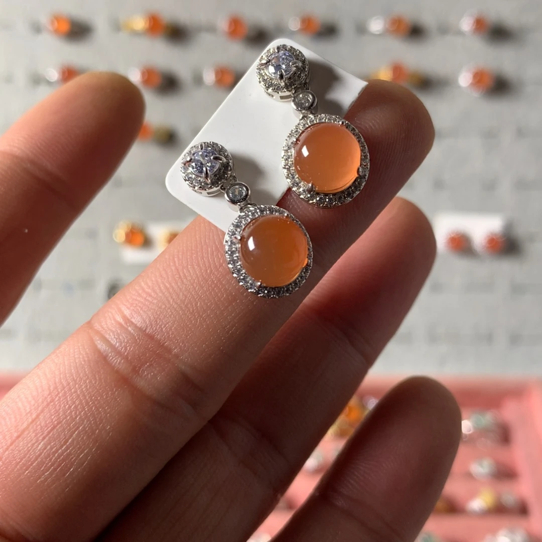 夏***荷南红玛瑙未镶嵌戒指948