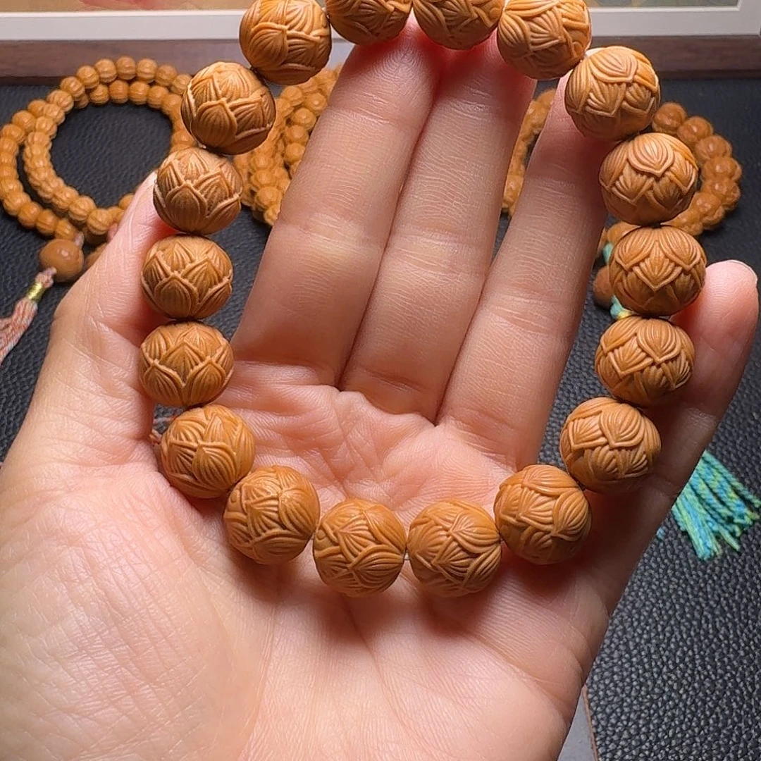 猴头核桃吊坠全品莲花